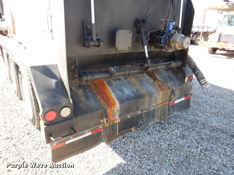 image for item DH5316 2013 Western Star 4900 hydrovac truck