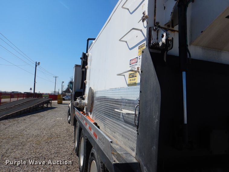 image for item DH5316 2013 Western Star 4900 hydrovac truck