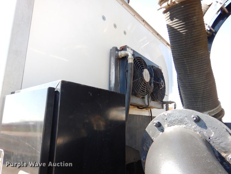 image for item DH5316 2013 Western Star 4900 hydrovac truck