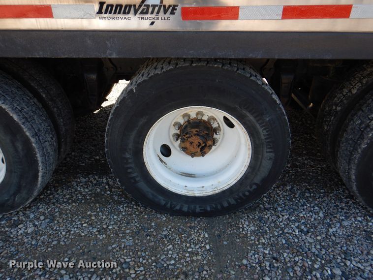 image for item DH5316 2013 Western Star 4900 hydrovac truck