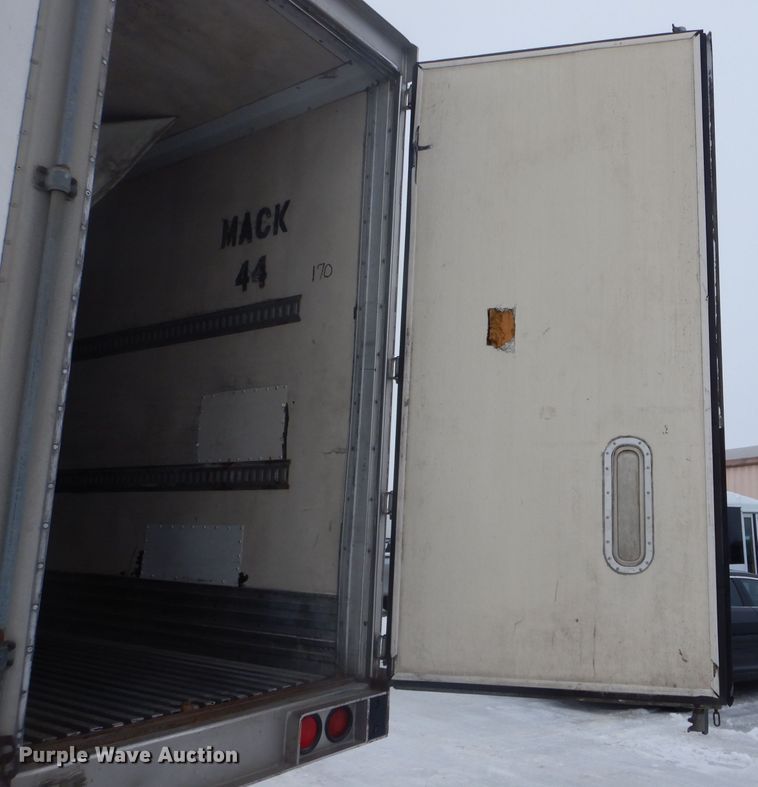 image for item DH6332 1999 Trailmobile refrigerated van trailer