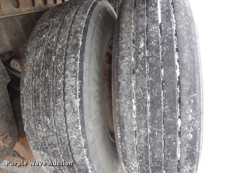 image for item DH6332 1999 Trailmobile refrigerated van trailer