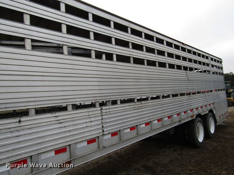 image for item DH8369 2016 Barrett 15L5902 livestock trailer