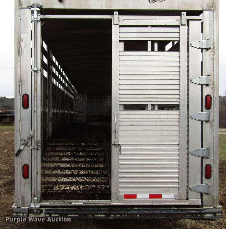 image for item DH8369 2016 Barrett 15L5902 livestock trailer