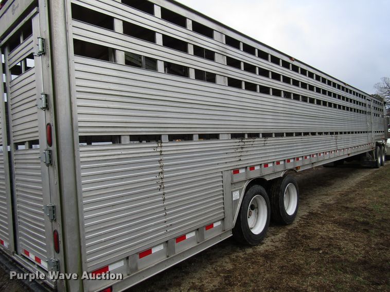 image for item DH8369 2016 Barrett 15L5902 livestock trailer