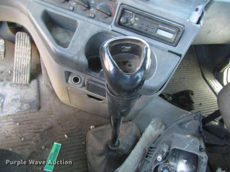 image for item DH8454 2006 Freightliner Columbia semi truck