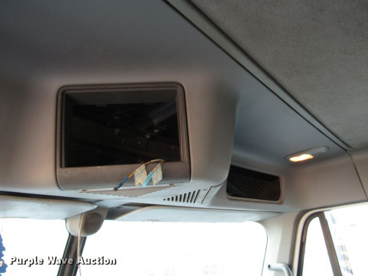 image for item DH8454 2006 Freightliner Columbia semi truck