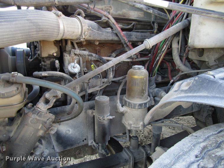 image for item DH8454 2006 Freightliner Columbia semi truck