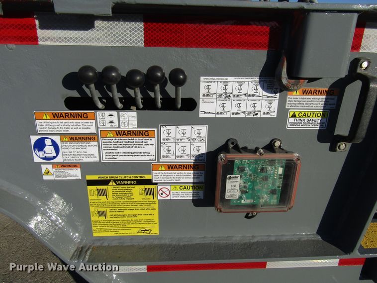 image for item DH8456 2004 Trail-Eze TE70HT drop deck trailer