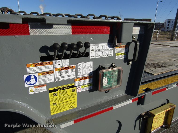 image for item DH8456 2004 Trail-Eze TE70HT drop deck trailer