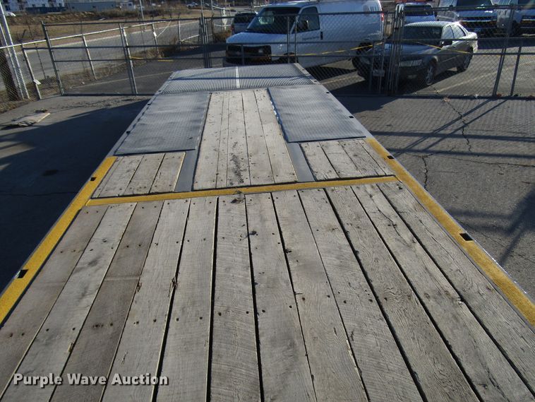 image for item DH8456 2004 Trail-Eze TE70HT drop deck trailer