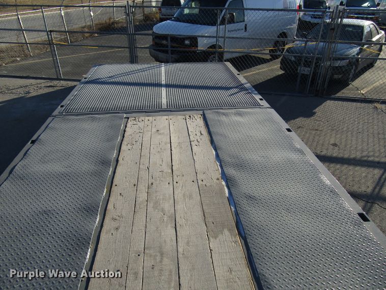 image for item DH8456 2004 Trail-Eze TE70HT drop deck trailer