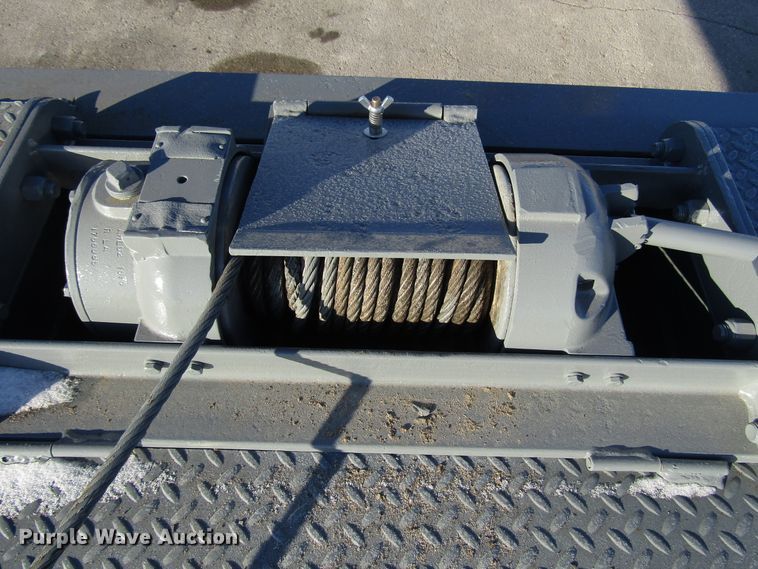 image for item DH8456 2004 Trail-Eze TE70HT drop deck trailer