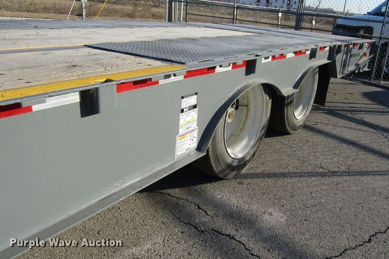 image for item DH8456 2004 Trail-Eze TE70HT drop deck trailer