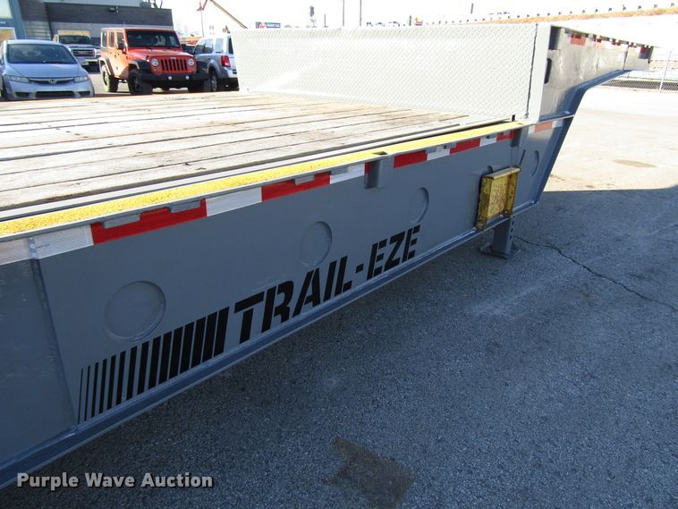 image for item DH8456 2004 Trail-Eze TE70HT drop deck trailer