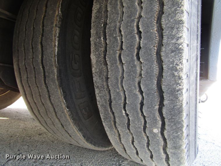 image for item DH8456 2004 Trail-Eze TE70HT drop deck trailer