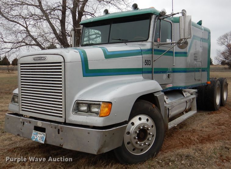 image for item DI0021 1994 Freightliner FLD semi truck