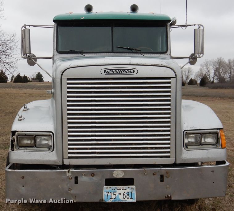image for item DI0021 1994 Freightliner FLD semi truck