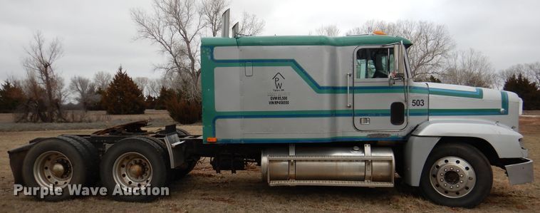 image for item DI0021 1994 Freightliner FLD semi truck