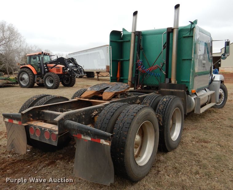 image for item DI0021 1994 Freightliner FLD semi truck