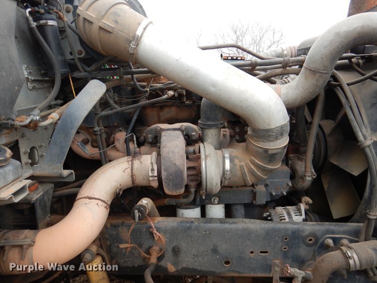 image for item DI0021 1994 Freightliner FLD semi truck