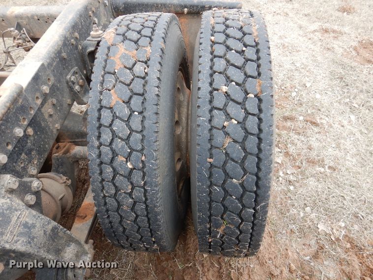 image for item DI0021 1994 Freightliner FLD semi truck