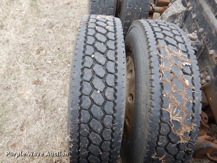 image for item DI0021 1994 Freightliner FLD semi truck