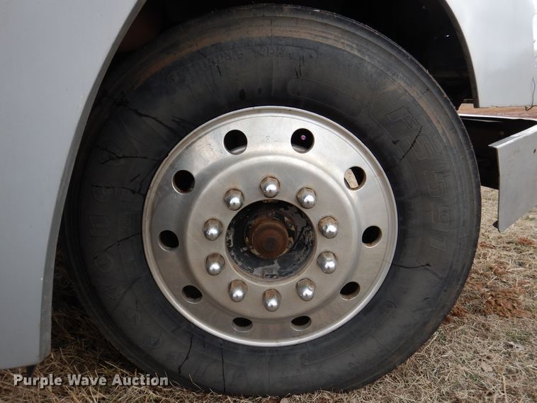 image for item DI0021 1994 Freightliner FLD semi truck