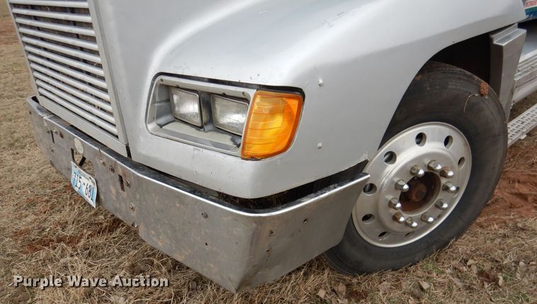 image for item DI0021 1994 Freightliner FLD semi truck