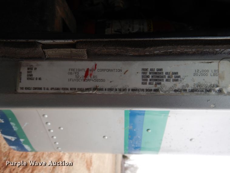 image for item DI0021 1994 Freightliner FLD semi truck