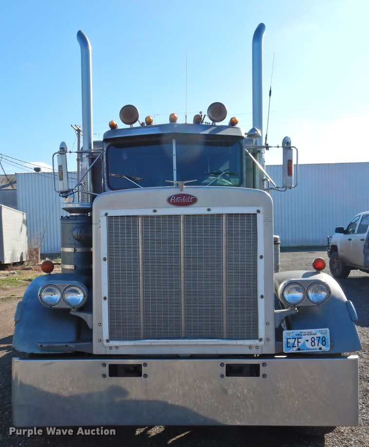 image for item DI0022 1984 Peterbilt 359 semi truck