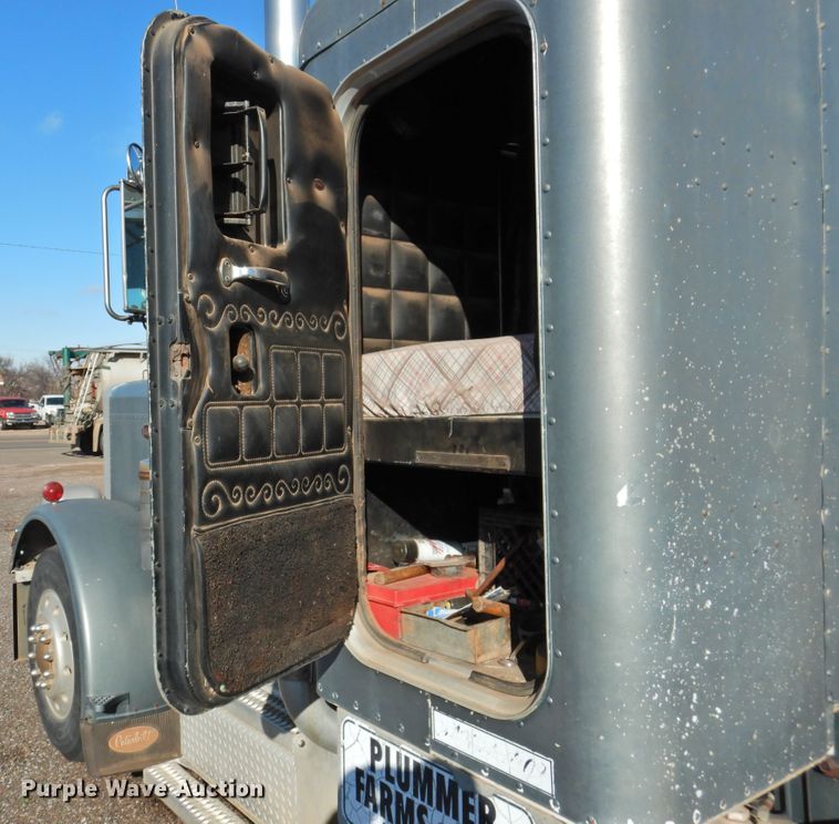 image for item DI0022 1984 Peterbilt 359 semi truck