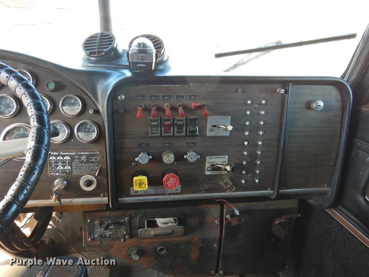 image for item DI0022 1984 Peterbilt 359 semi truck