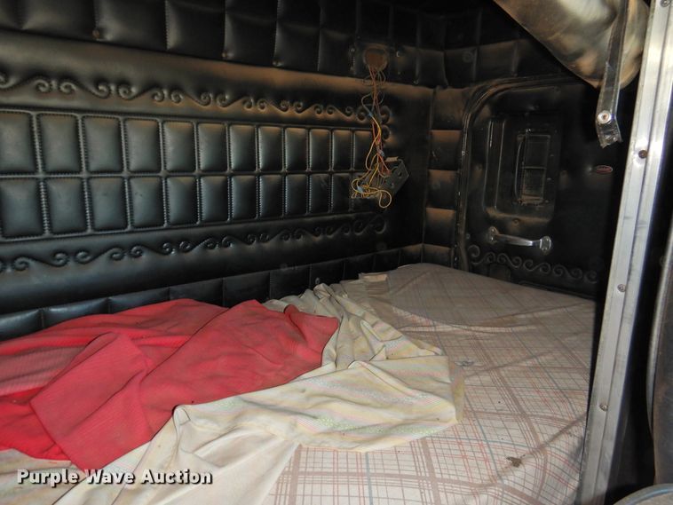 image for item DI0022 1984 Peterbilt 359 semi truck