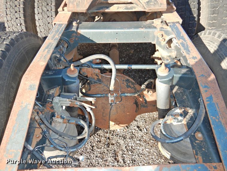 image for item DI0022 1984 Peterbilt 359 semi truck