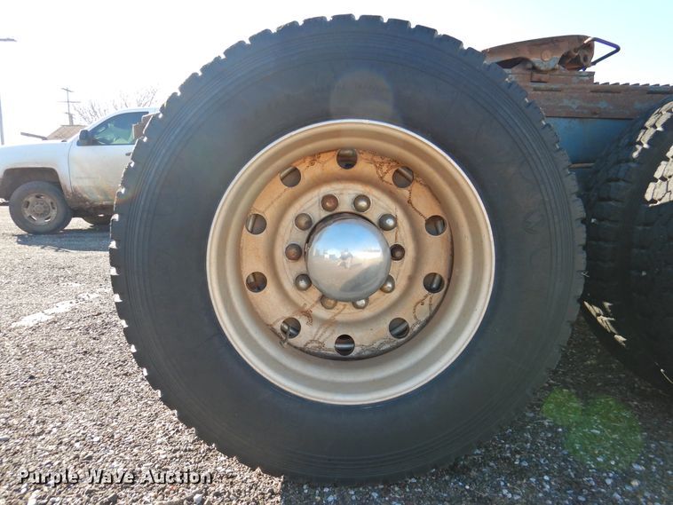 image for item DI0022 1984 Peterbilt 359 semi truck