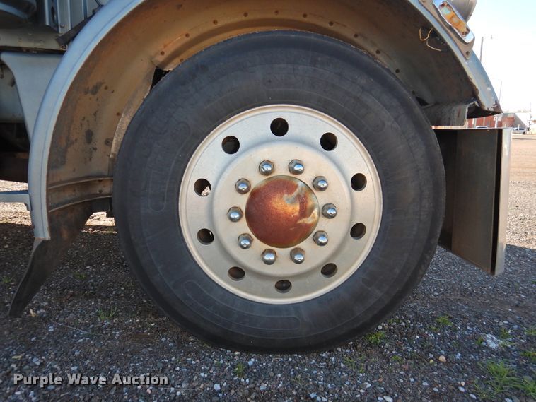 image for item DI0022 1984 Peterbilt 359 semi truck