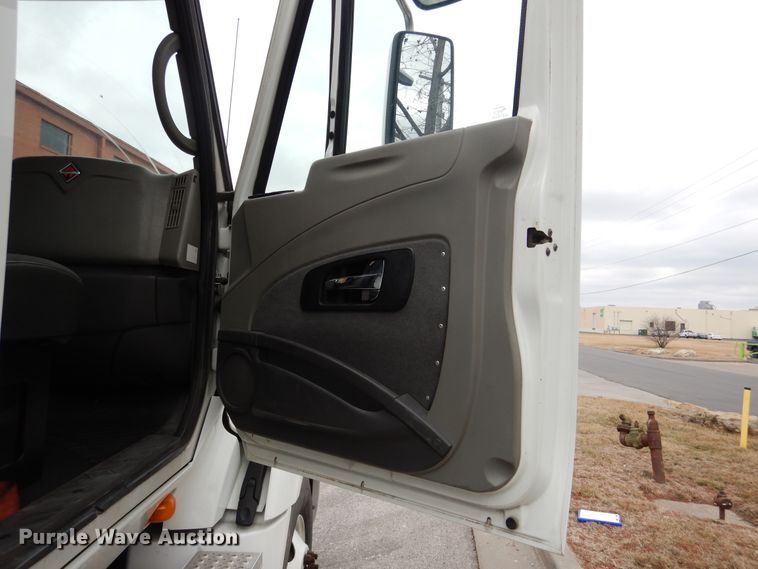 image for item EK9149 2011 International ProStar Premium semi truck