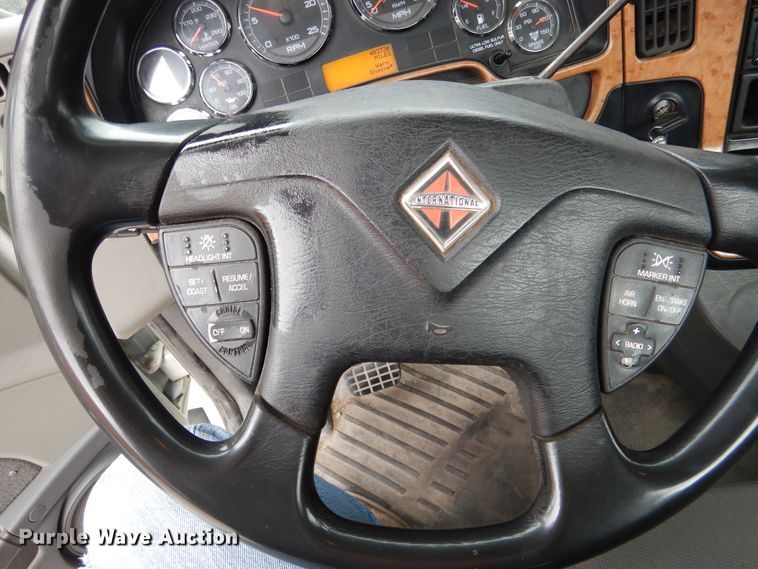 image for item EK9149 2011 International ProStar Premium semi truck