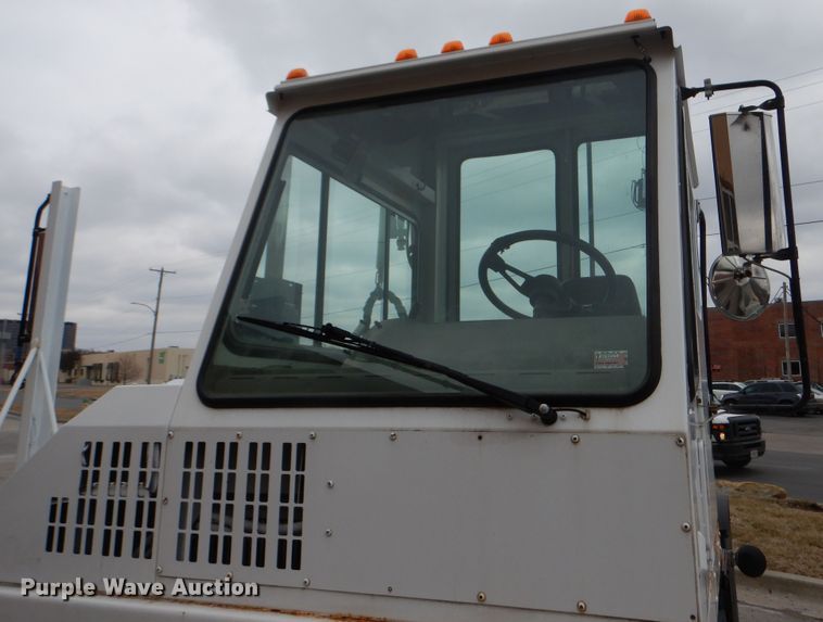 image for item EK9150 2008 Kalmar yard truck