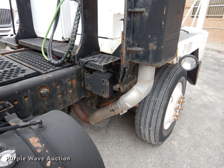 image for item EK9150 2008 Kalmar yard truck