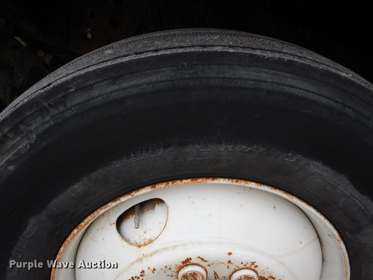 image for item EK9150 2008 Kalmar yard truck