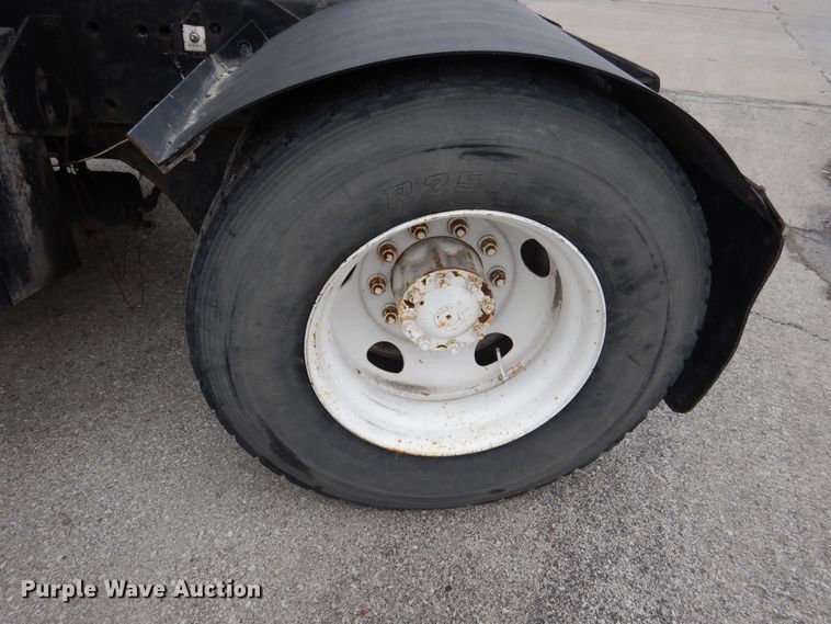 image for item EK9150 2008 Kalmar yard truck