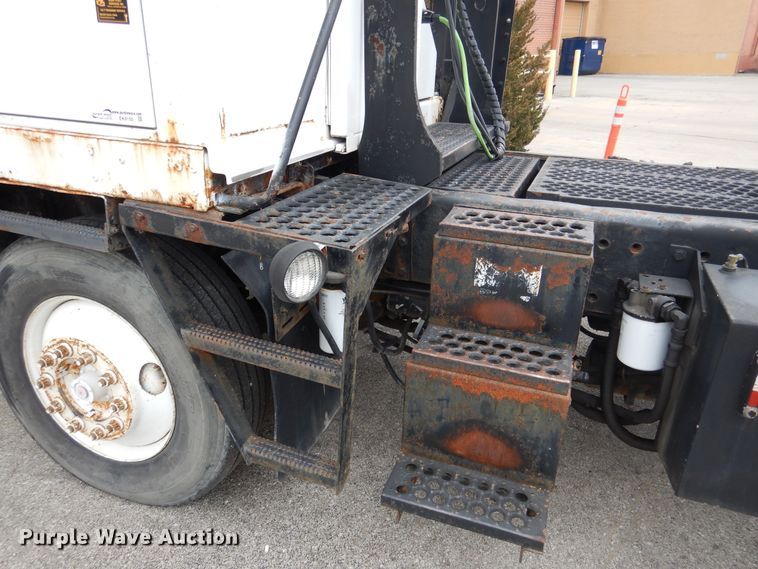 image for item EK9150 2008 Kalmar yard truck