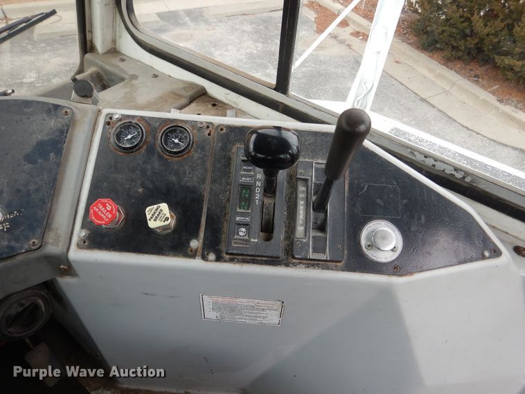 image for item EK9150 2008 Kalmar yard truck