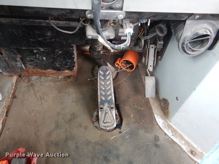 image for item EK9150 2008 Kalmar yard truck