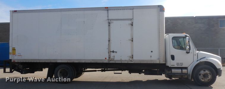 image for item ER9881 2005 Freightliner Business Class M2 box truck