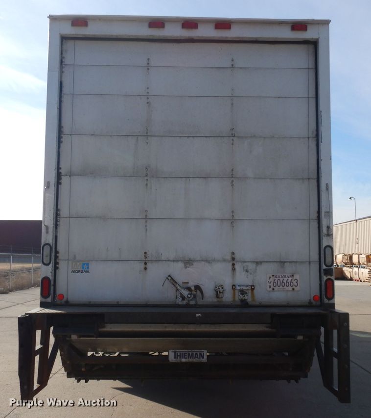 image for item ER9881 2005 Freightliner Business Class M2 box truck