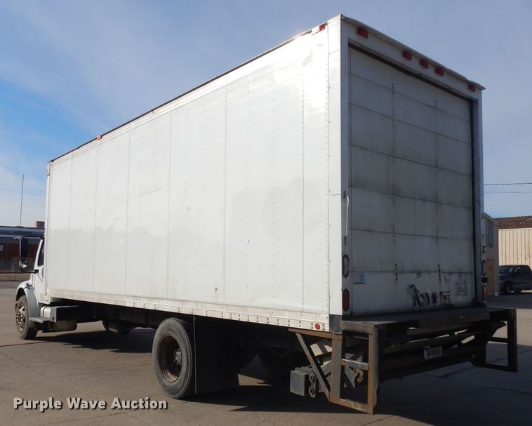 image for item ER9881 2005 Freightliner Business Class M2 box truck
