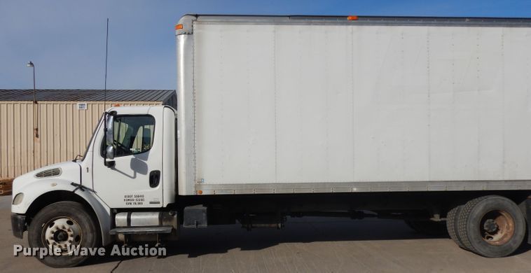 image for item ER9881 2005 Freightliner Business Class M2 box truck